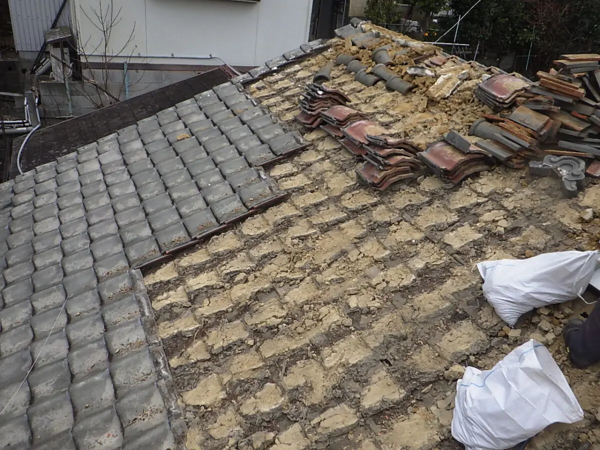 屋根葺き替え工事 枚方市 大阪府枚方市の屋根工事 雨漏り修理専門店 有限会社エクセレントショップ奥一